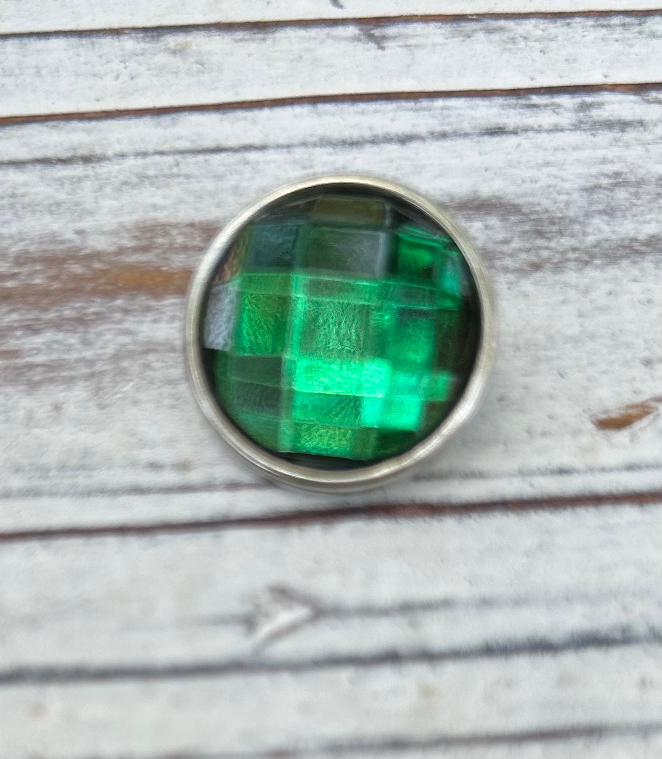 Emerald Green Snap Bead 18mm