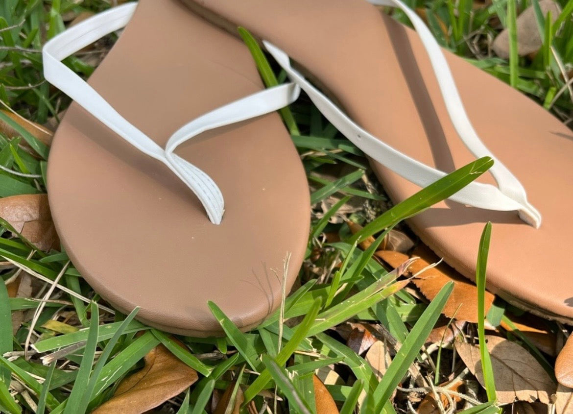 LC Lauren Conrad Flip Flops