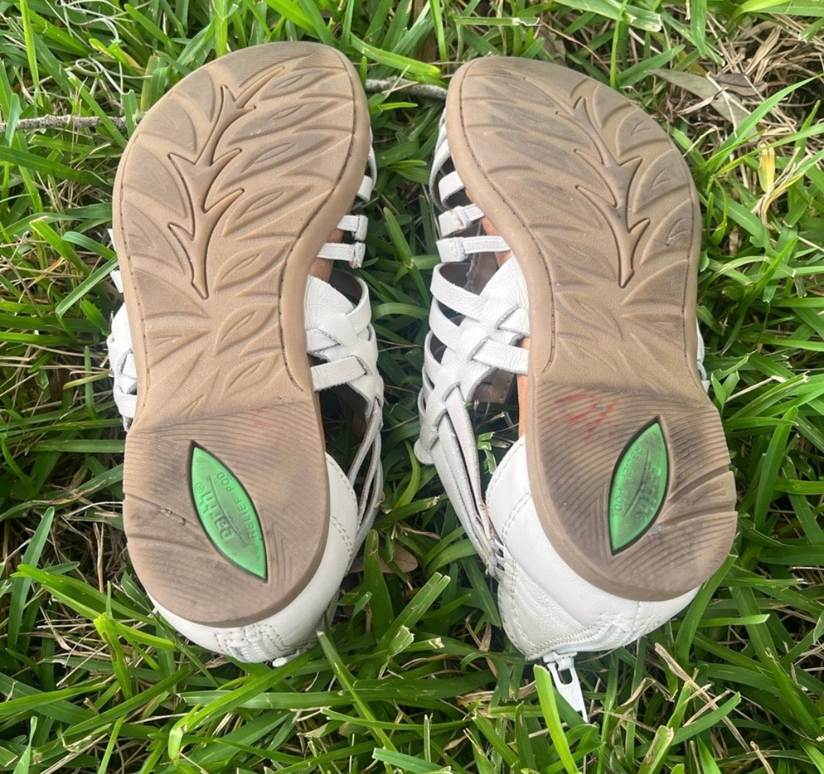 Earth Sandals Zip Up