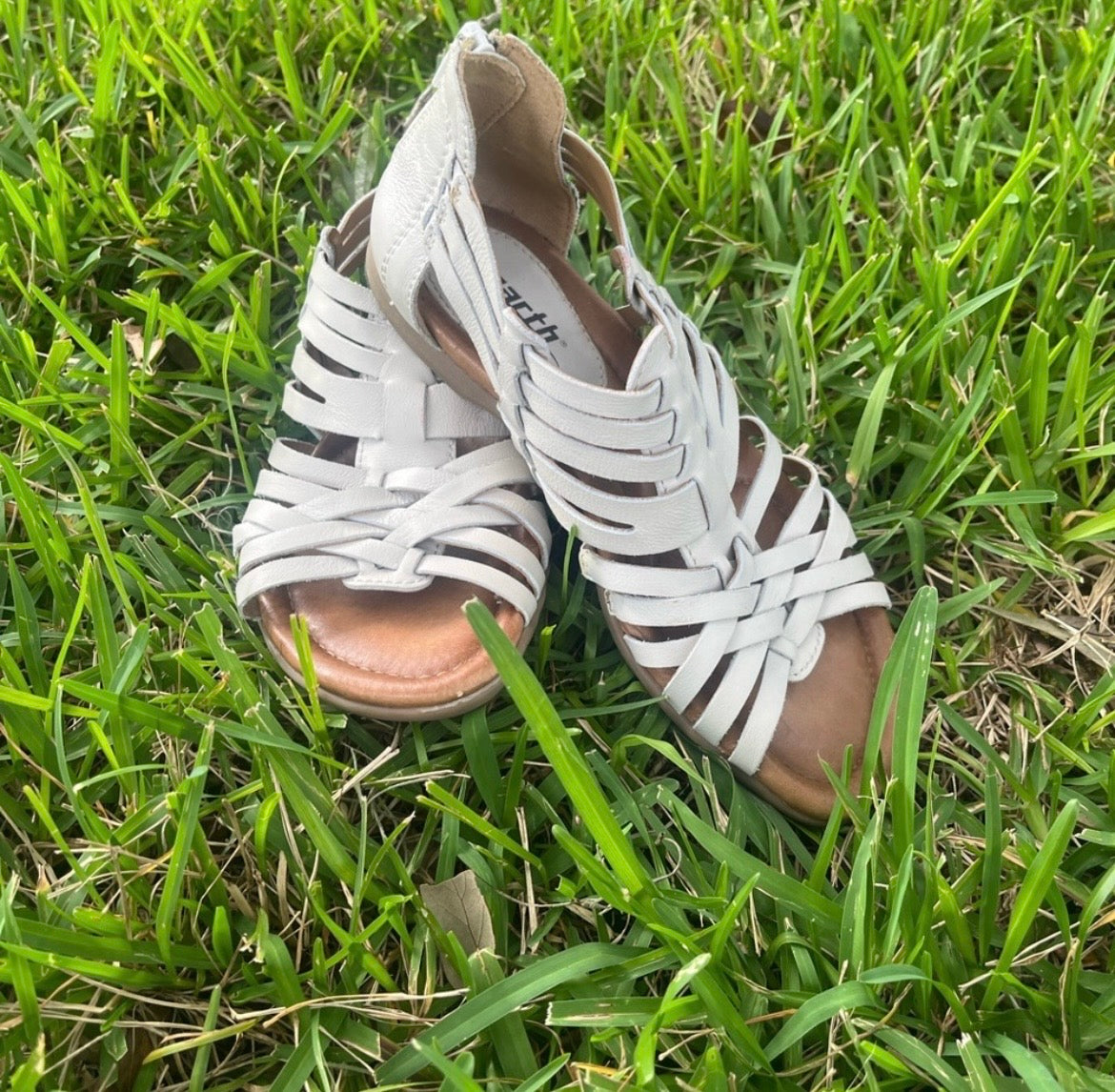 Earth Sandals Zip Up