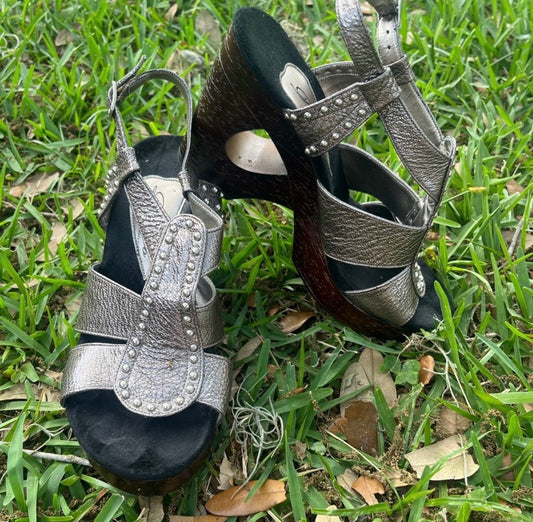 Dezario Pewter Studded Wedges