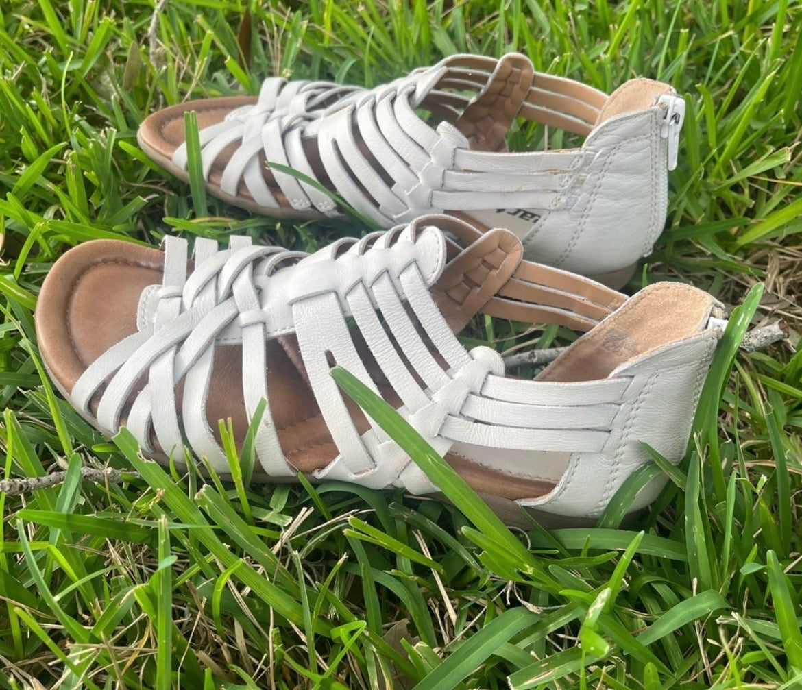 Earth Sandals Zip Up
