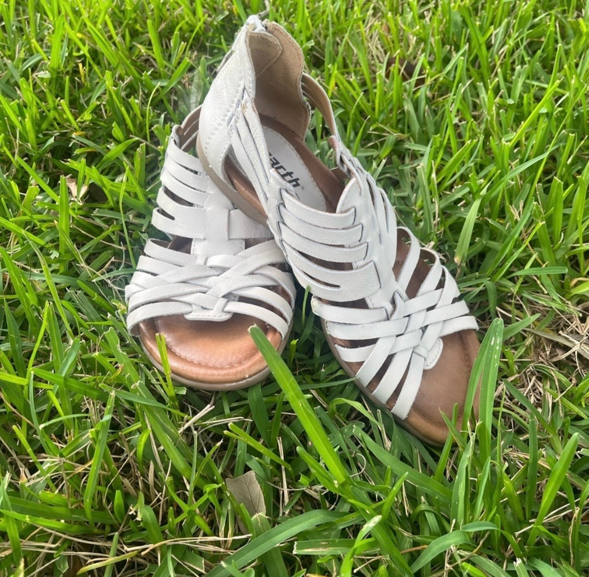 Earth Sandals Zip Up